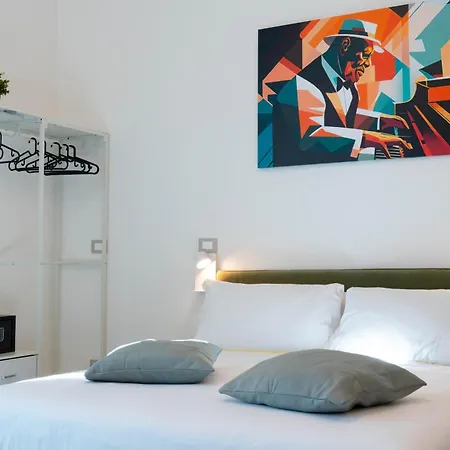 Notes In Corvetto By Wonderful Italy * 热那亚